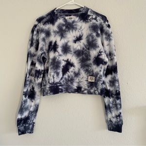 soulCycle NY small pull over sweater blue tie-dye crop longsleeve layer hippie